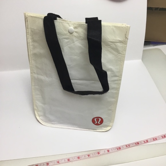 $15 ADD-ON LULULEMON Shopping Bag - Picture 2 of 5